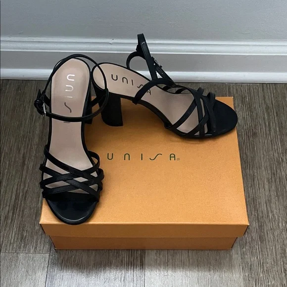 Unisa Elegant Black Strappy Heels - Picture 3 of 5